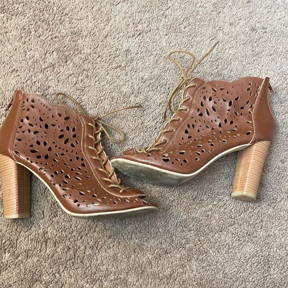 torrid peep toe booties with cutouts - Picture 4 of 5
